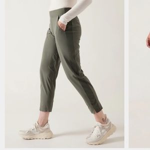 Athleta Brooklyn Mid Rise Ankle Pant, Olive, 12, PG1116